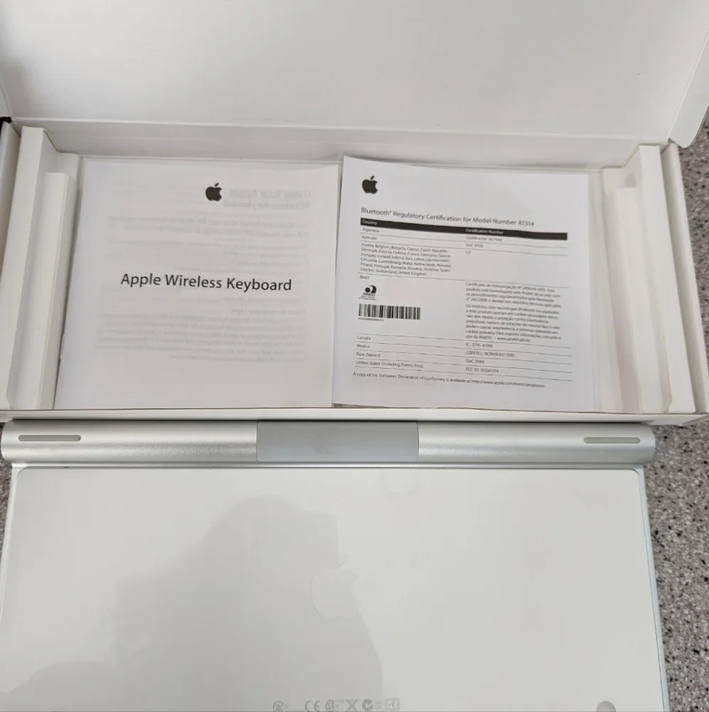 Apple wireless keyboard